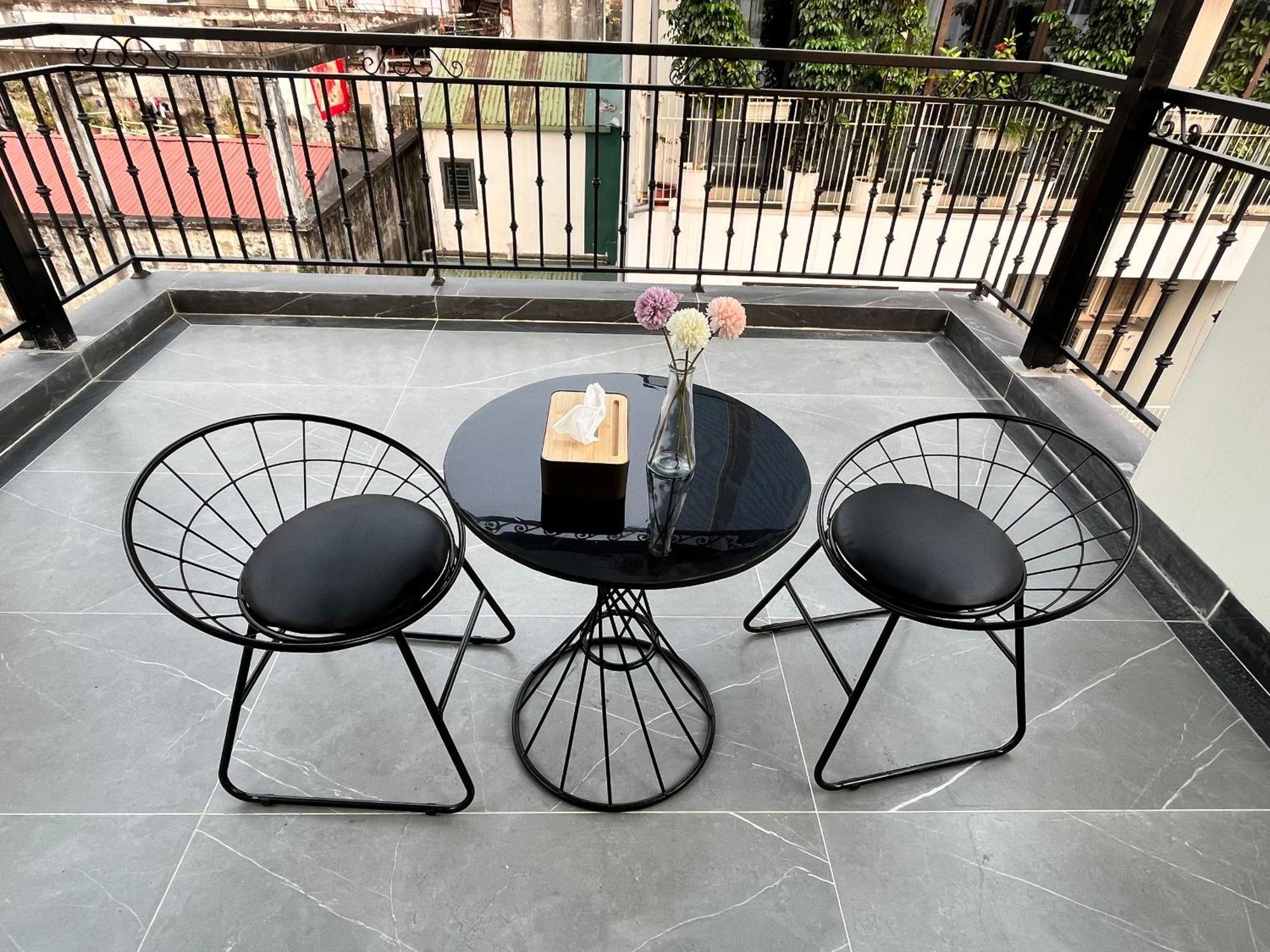 22housing Luxury 81 Linh Lang *
